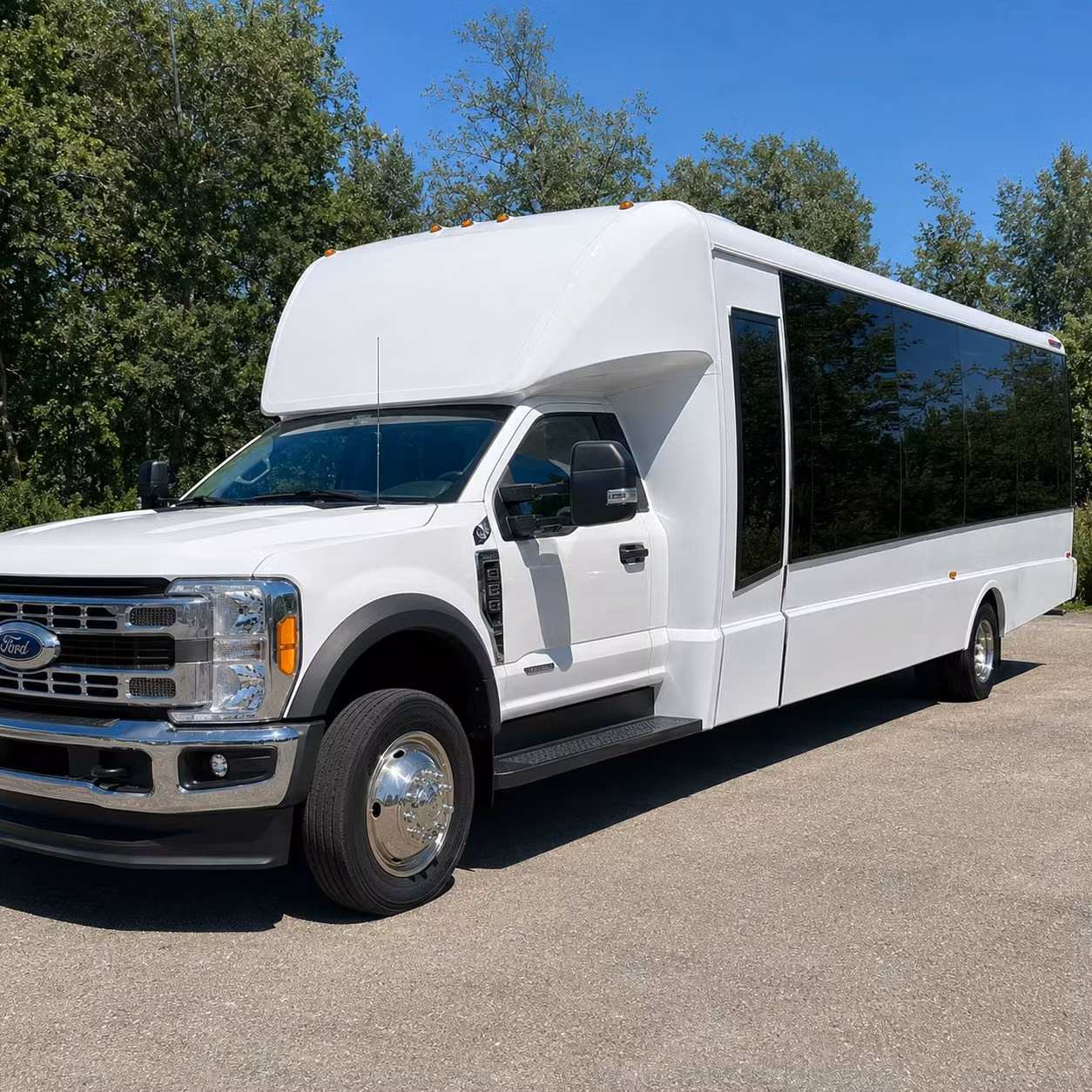 15 passenger minibus