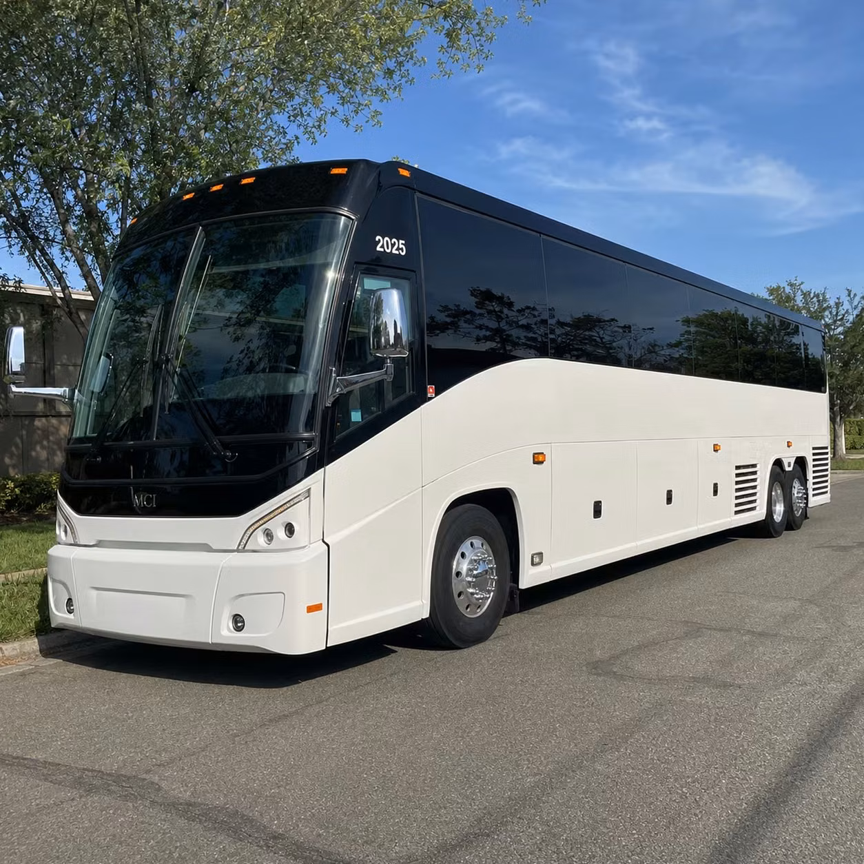 memphis groups heading to nashville atlanta and beyond have the perfect long distance bus option