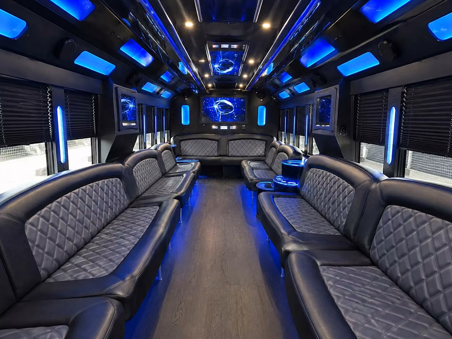 memphis party bus rentals for concert nights and bar crawls on beale street